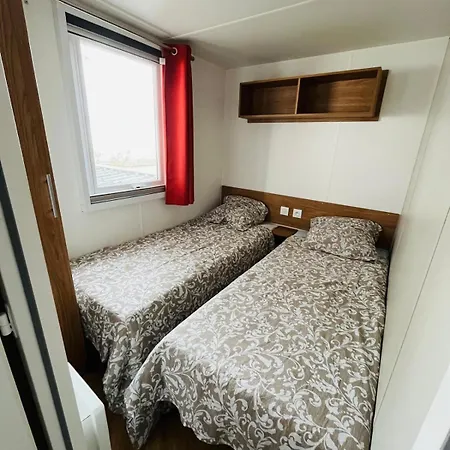 Mobil'home En Roussillon 캠프장 *